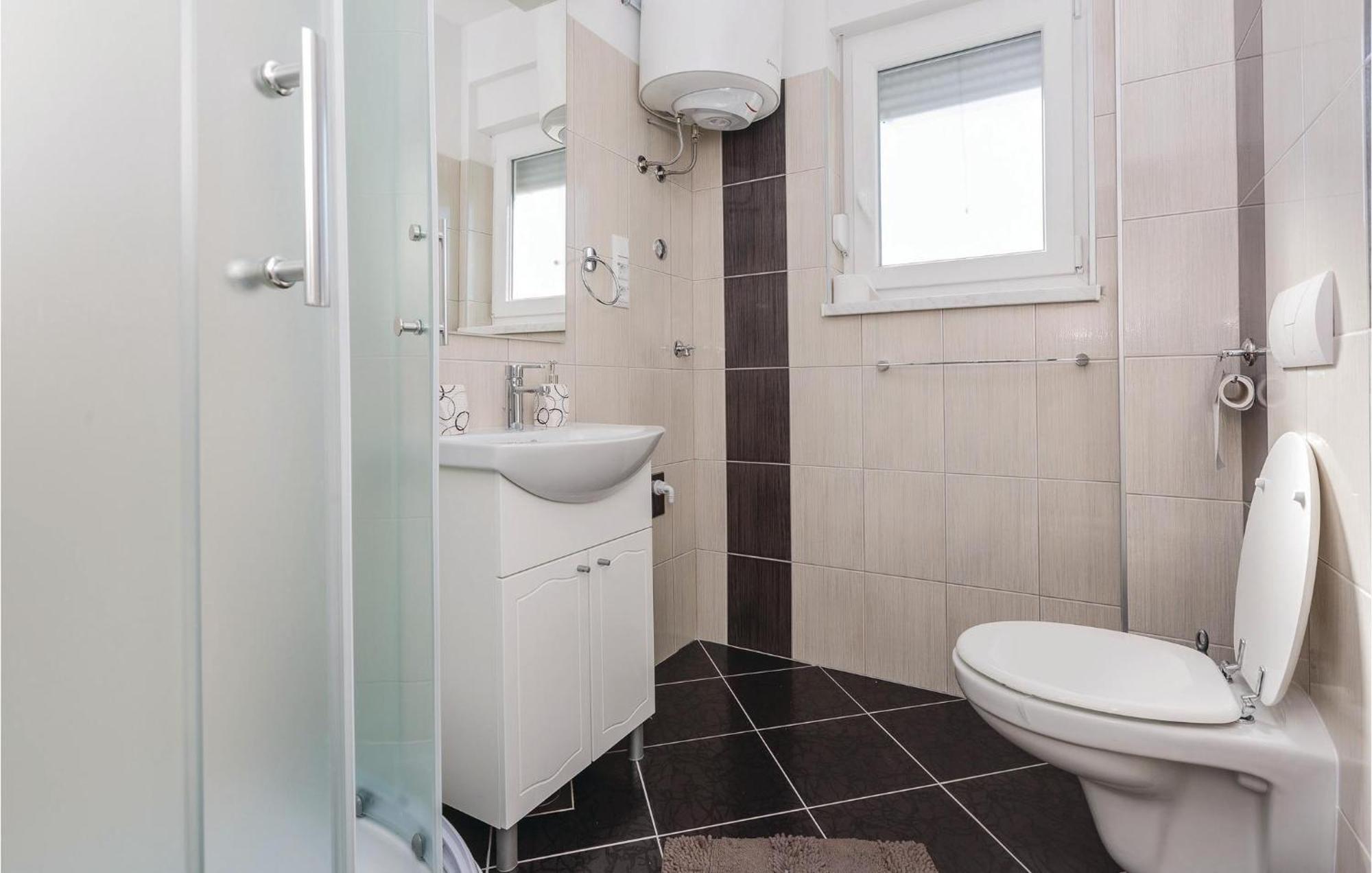 Amazing Apartment In Saldun With Wifi Trogir Eksteriør billede