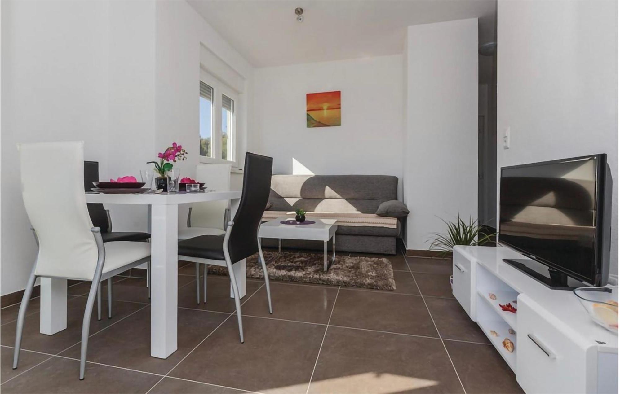 Amazing Apartment In Saldun With Wifi Trogir Eksteriør billede